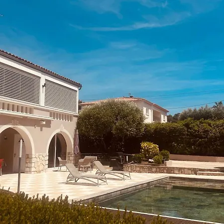 Secrete Classee 4 Etoiles Entre Vignes & Calanques * Cassis
